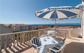 3 Bedroom Pet Friendly Apartment In Supetar